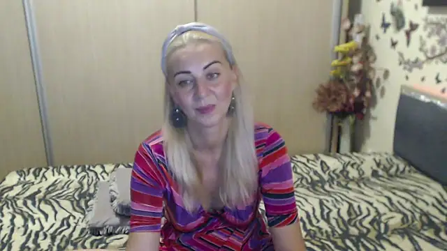 MirabelaSweet webcam
