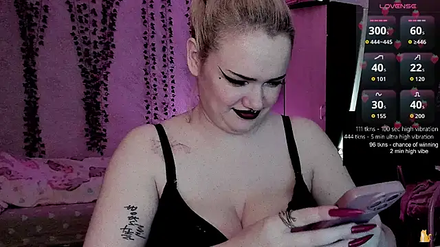 strawberry_elfcat webcam