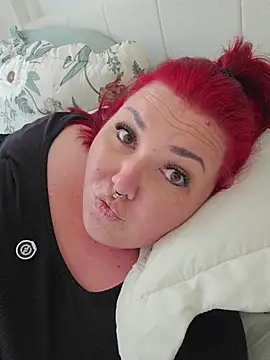 CurvyBonnie_XO webcam