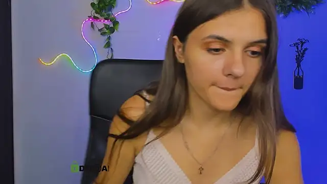 lisa_dark_ webcam