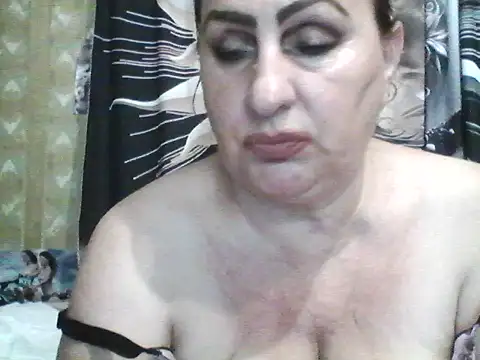LoaqLovew webcam