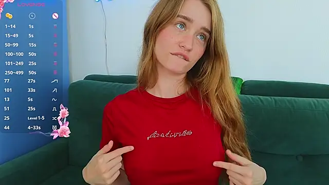 AliviaWithLove webcam