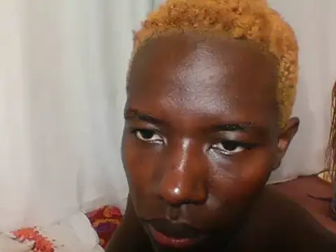 Goldy_petite webcam