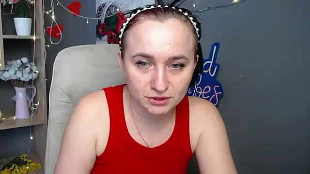 NinaFlawlees webcam