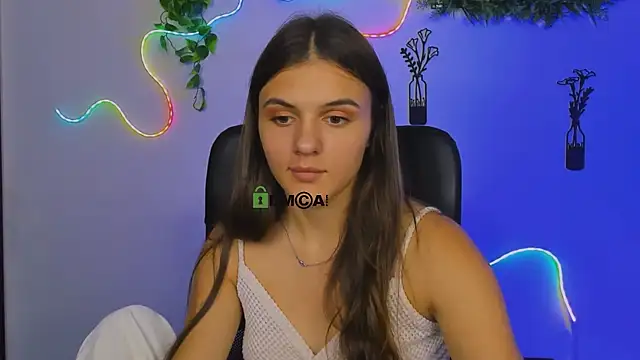 lisa_dark_ webcam