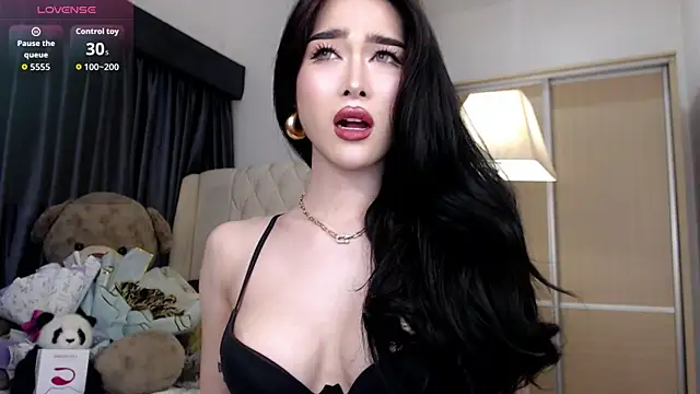 KeenMazikeen69 Live Web Cam Show