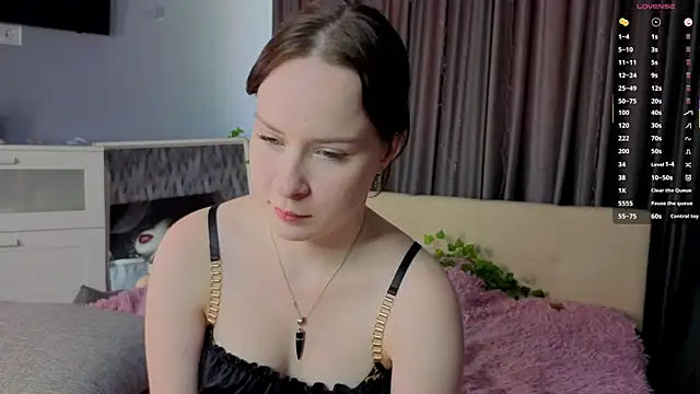 nelly_sweeti live sex cam