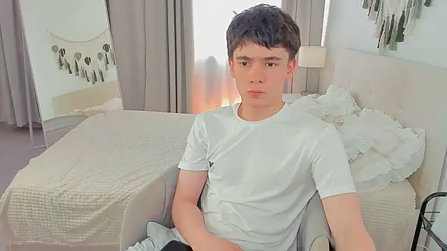 Ethan_Crowe webcam