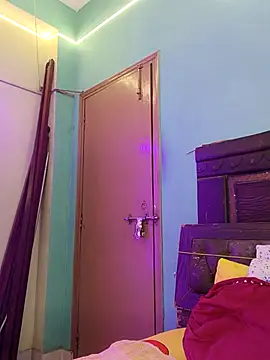 Queenniaa webcam