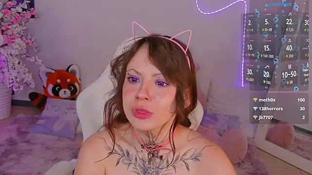 EricaMoonn webcam