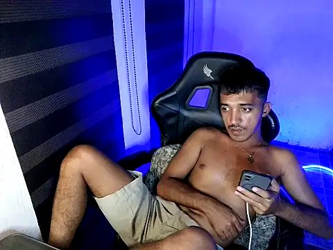 Spicy_RowyCam webcam