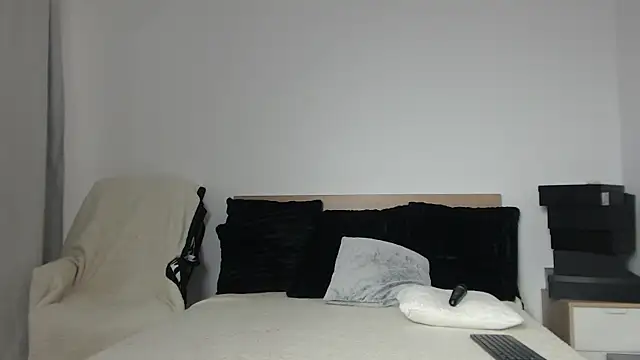 Layla23a webcam