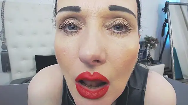 AlinaOnly webcam