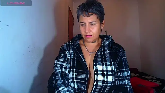 Yessi_rousse webcam