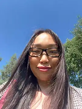 trytomakememoam webcam