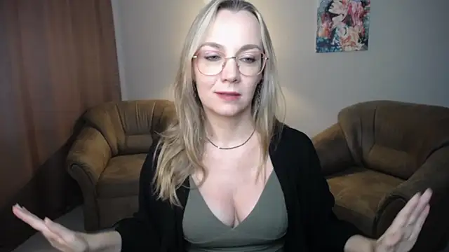 Ava_Elior webcam