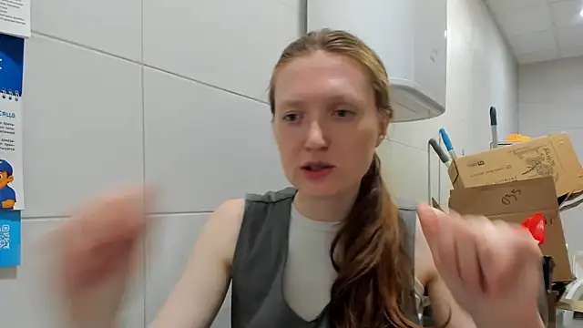 Holistic_woman webcam