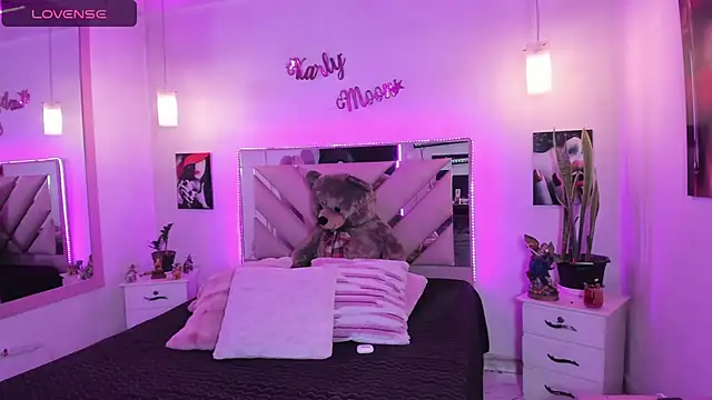 Karly_moon webcam