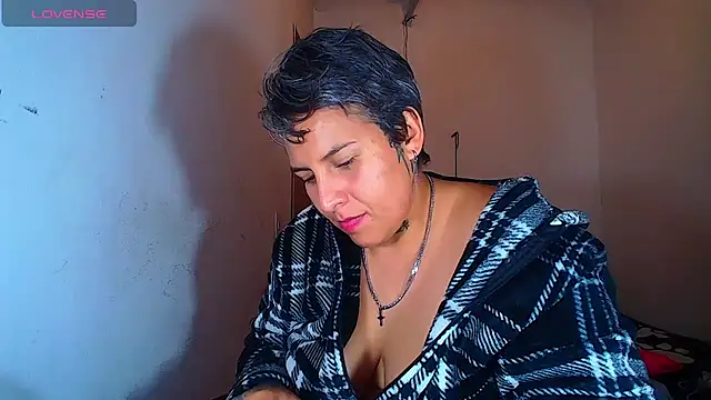 Yessi_rousse webcam
