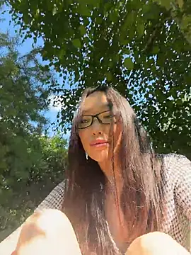 trytomakememoam webcam