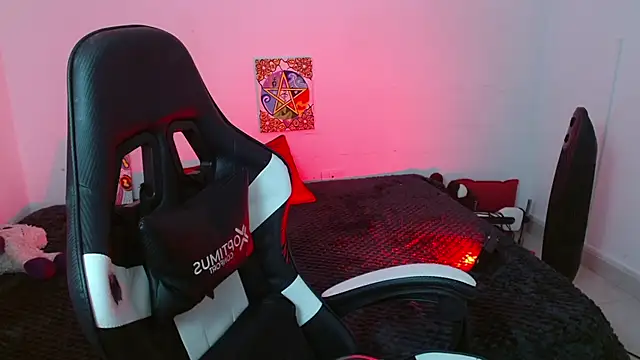 Divinejewel69 webcam