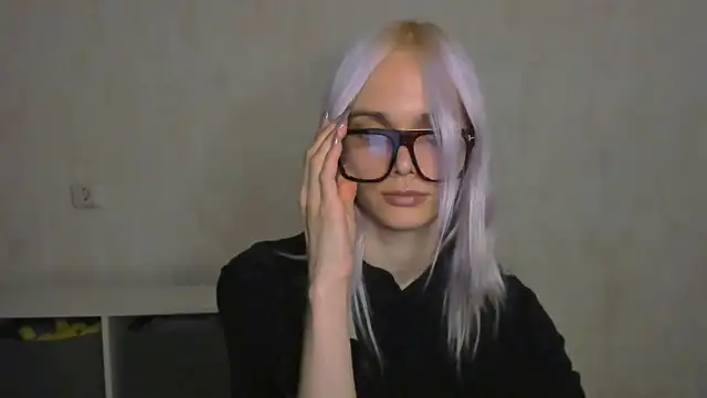 LanaCute webcam