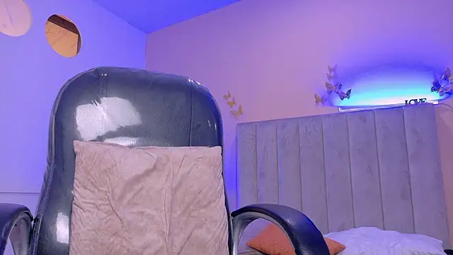 Nascary_Fox webcam