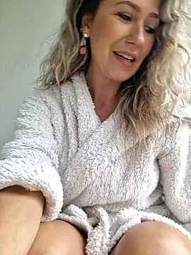 celynaross (Ask my age) - Let's have fun