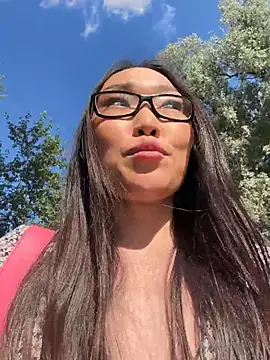 trytomakememoam webcam