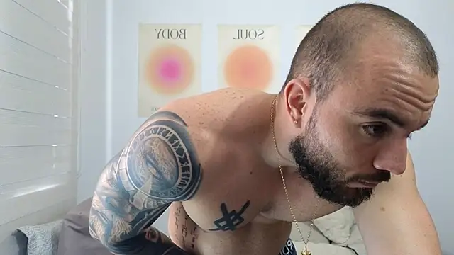 Isaac_Carter webcam