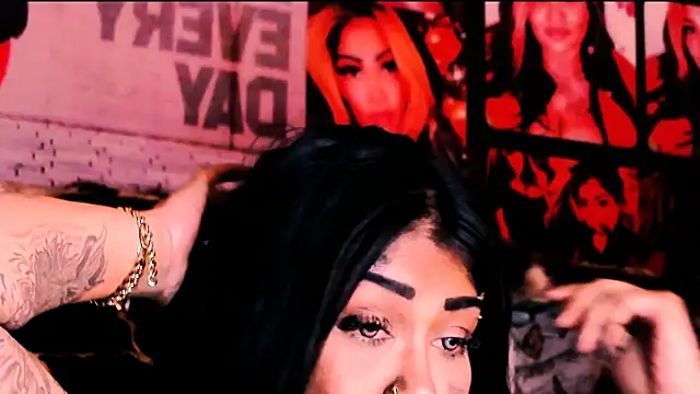 indian_dreamgirl webcam