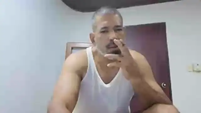 jackbigcock11 webcam
