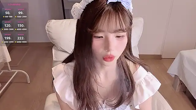 guoguo-77 Live Web Cam Show
