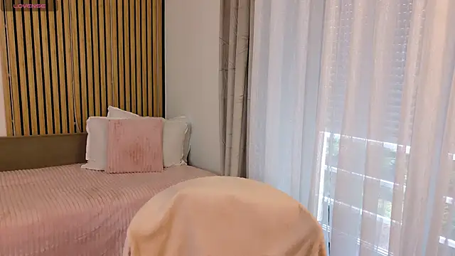 AlissaMarks webcam