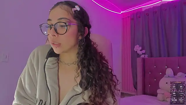 Sarah_Moon1 live cam on StripChat
