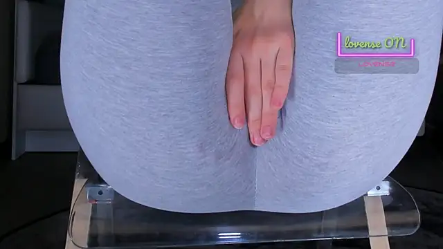 Cameltoe_squirt_inPants webcam