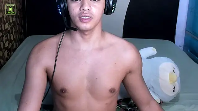 Crazyasiancum1 webcam