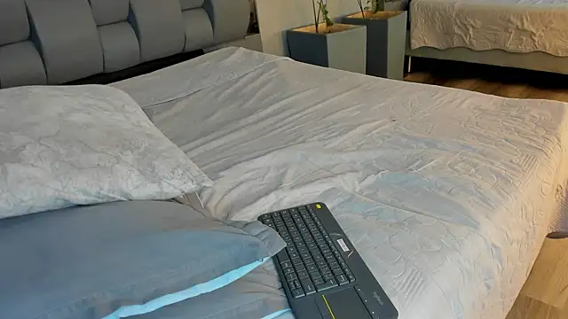 Charlie___Musk webcam