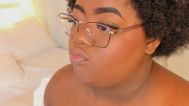 Ayanaa_Ebony_