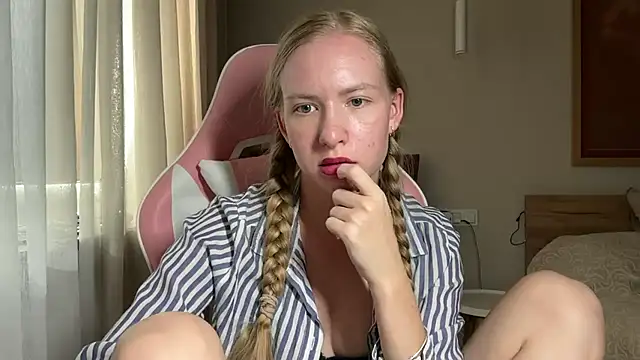 DarimBlondie webcam