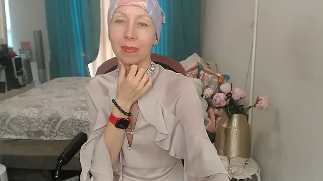 LuxuryNika webcam