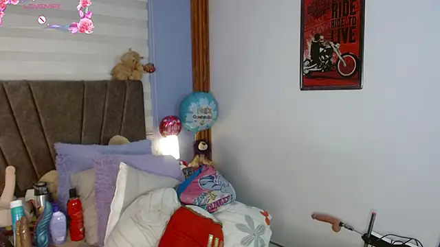Nadia_84 webcam