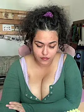 Curvydesifromgermany webcam