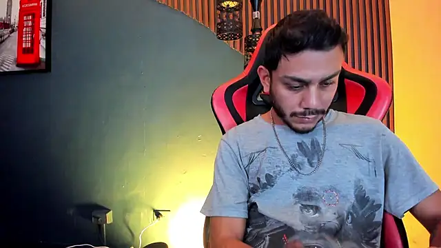 Boss_Domiinator webcam