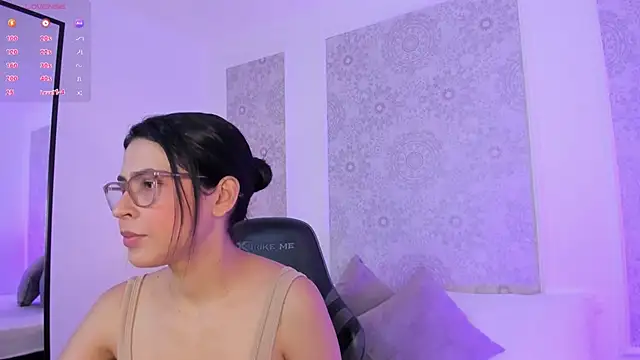 amber_piercee webcam