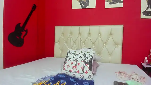 Rebecca_Milf webcam