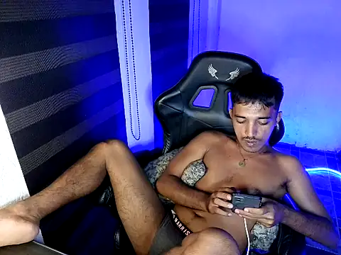 Spicy_RowyCam webcam