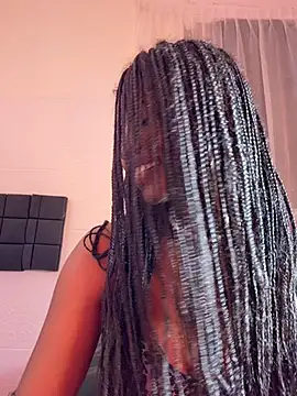 ShantelSexyYoungMilfie webcam