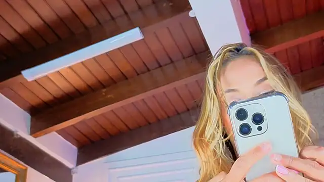 AlessiaLondon webcam