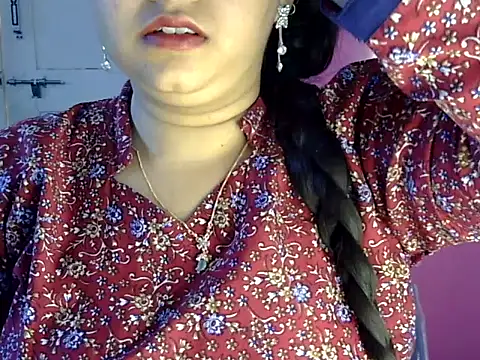 Cute_Aliyaa webcam